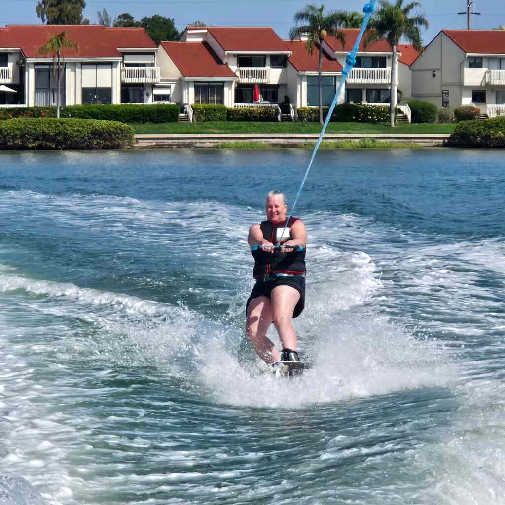 A St. Pete Beach gliding around Tampa Bay area.